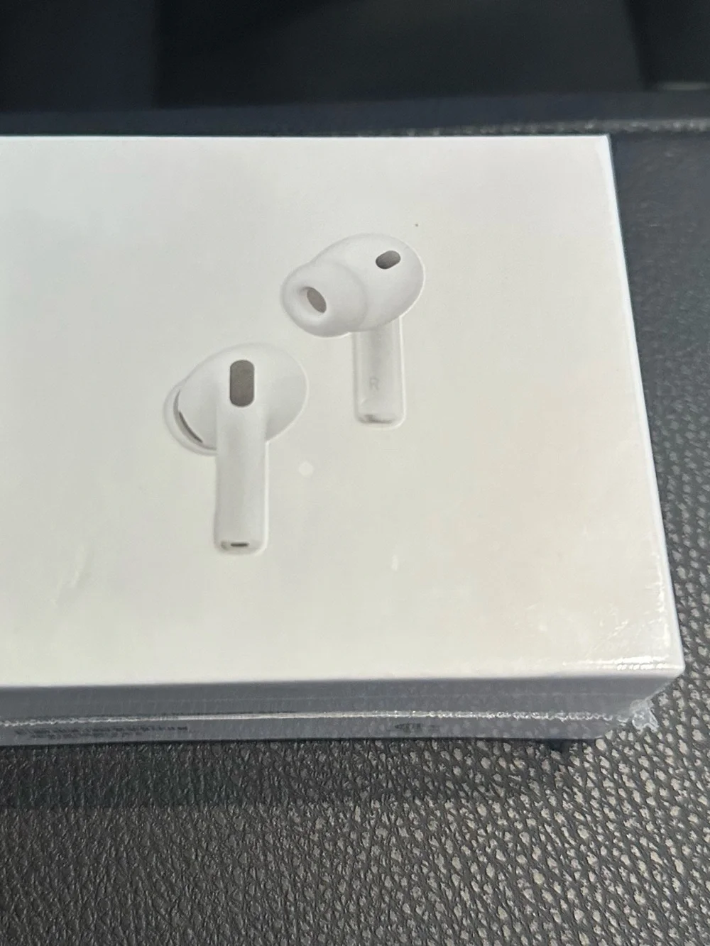 Airpods Pro 4 with noise cancellation Apple
